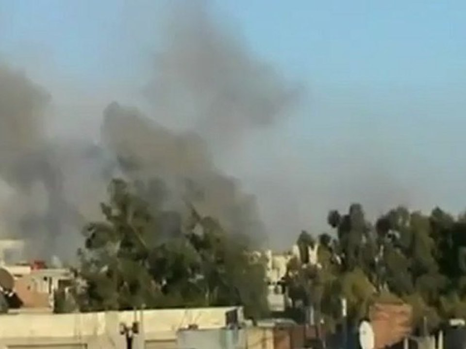 Syria truce falters as Assad forces shell Homs