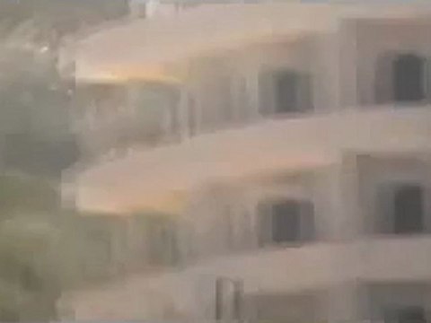 فري برس ادلب الدبابات والقناصة في اريحا 17 4 2012 Idlib