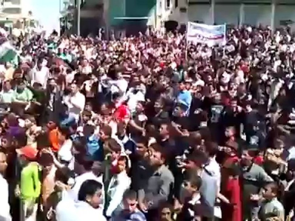 فري برس ادلب كفرروما مظاهرة حاشدةنصرة للمدن المنكوبة 16 4 2012 Idlib