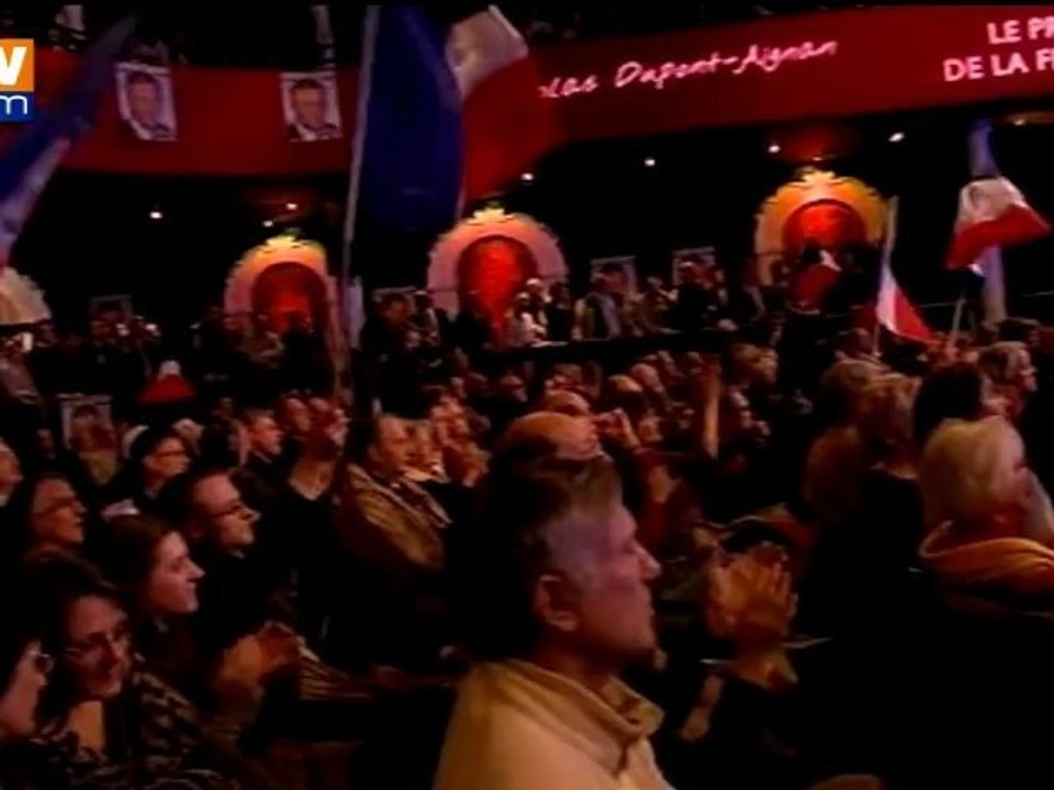Meeting de Dupont-Aignan au Bataclan à Paris