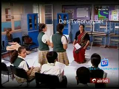 Parvarish Kuch Khatti Kuch Meethi - 17th April 2012 Video Pt4