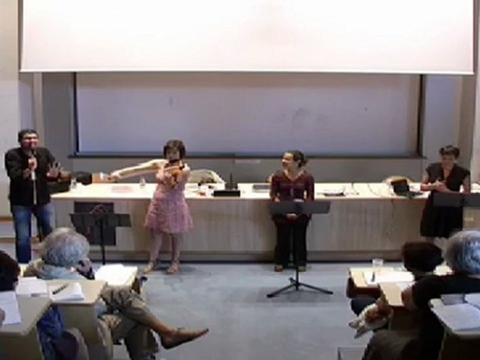 Colloque  « Parents d'ici venus d'ailleurs » (Réseau Samdarra) - Intermède théâtral « Pose ta valise» (création du Théâtre du Grabuge, Lyon).