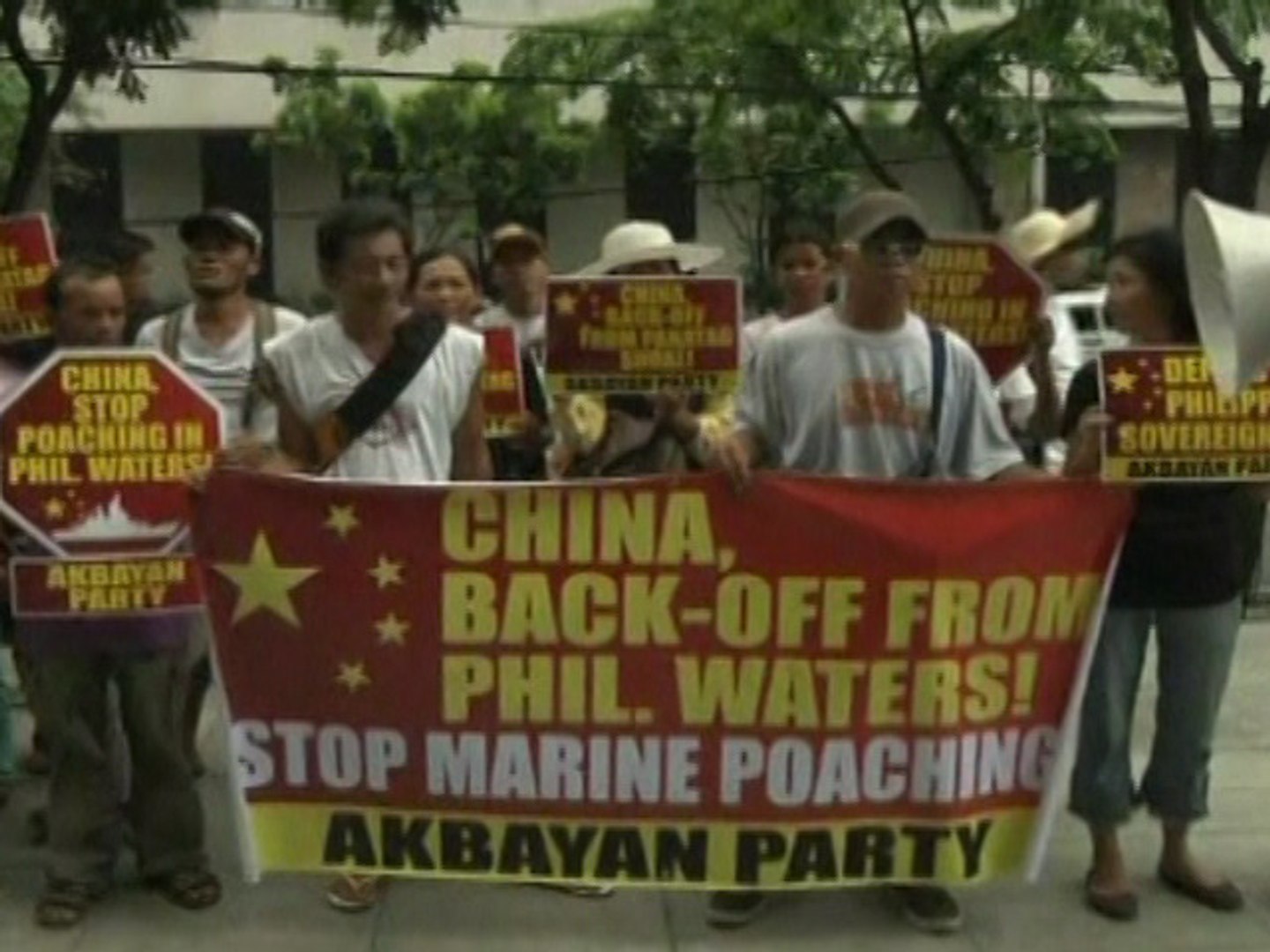 ⁣Filipinos Protest China-Philippines Naval Standoff