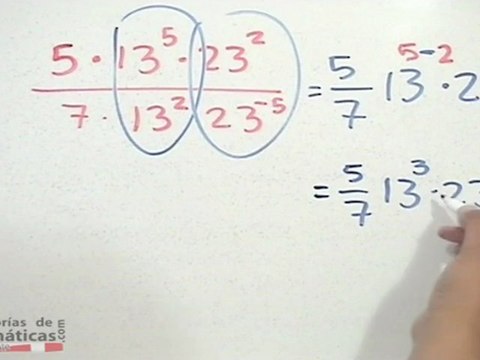 Ejercicio de división de números con potencia