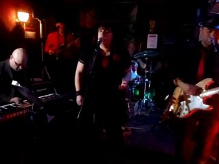 No feelings de Scarlet & the Monkey Flowers