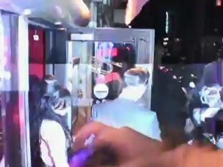 Amy Winehouse falls off the rails again