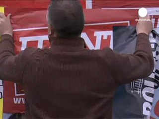 Ekonomik kriz aşırı uç partilere yaradı