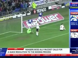 Γκολάρα πίσω από τη σέντρα (Κάντριφ - Ντέρμπι)