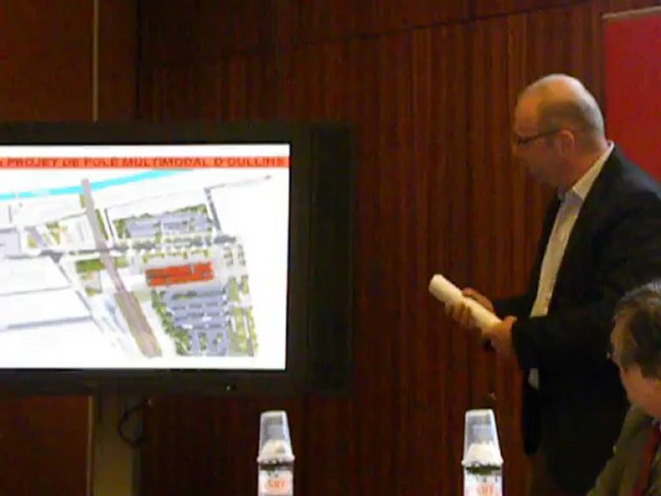 Gérard Collomb sur le pôle multimodal d'Oullins