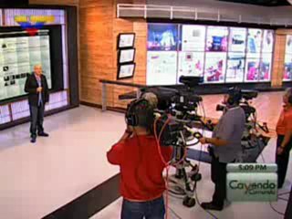 (VIDEO) Cayendo y Corriendo del día martes 17.04.2012  1/2