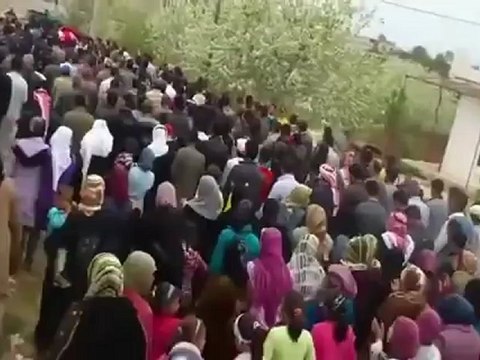فري برس ادلب جبل الزاوية كنصفرة تشييع الشهيد حمادي القدور وخاين خاين الجيش السوري 18 4 2012 Idlib