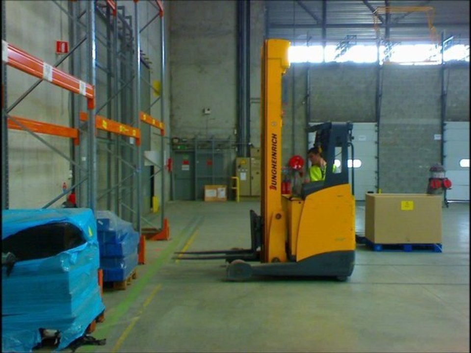 Dergerbage d une palette par un cariste lors du caces catégorie 5 formation et caces éviter accidents