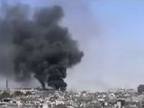 فري برس حمص الخالدية قصف عنيف جدا على الحي واشتعال المنازل وتصاعد اعمدة الدخان 18 4 2012 Homs