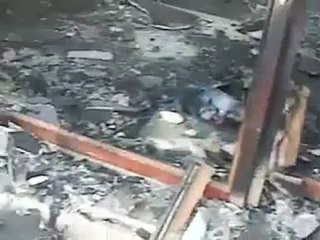 فري برس حلب منغ حرق البيوت والدمار الذي طال البلدة 17 4 2012 ج2 Aleppo