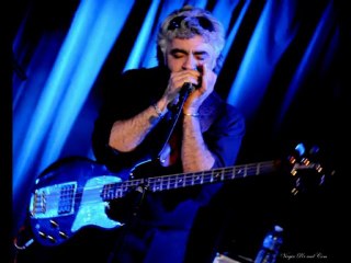 Dr Pickup plays Life gets in the way at L'Azile La Rochelle, France, 2 February 2012