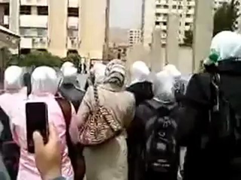 فري برس دمشق كفرسوسة مظاهرة طلابية حرائر مدرسة صلاح عنيز 18 4 2012 Damascus