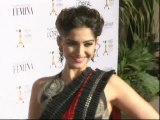 Priyanka Chopra And Sonam Kapoor Patch Up On Microblogging Site - Bollywood Babes