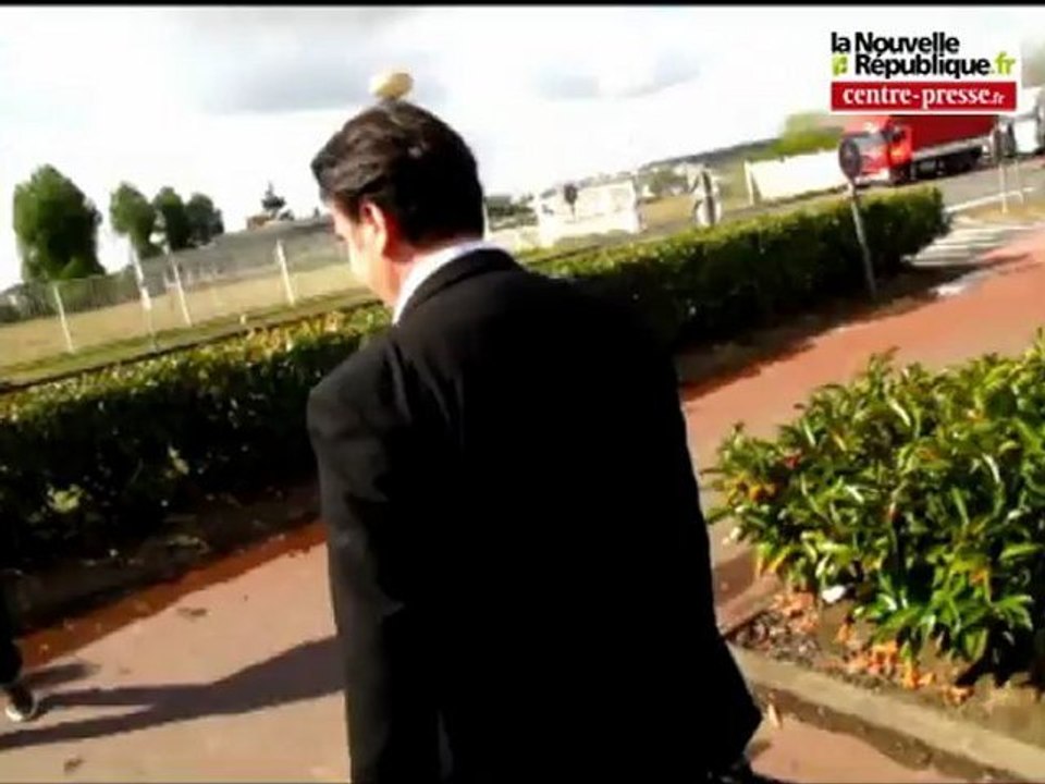 Ingrandes: le repreneur de la fonderie alu accueilli sur le site