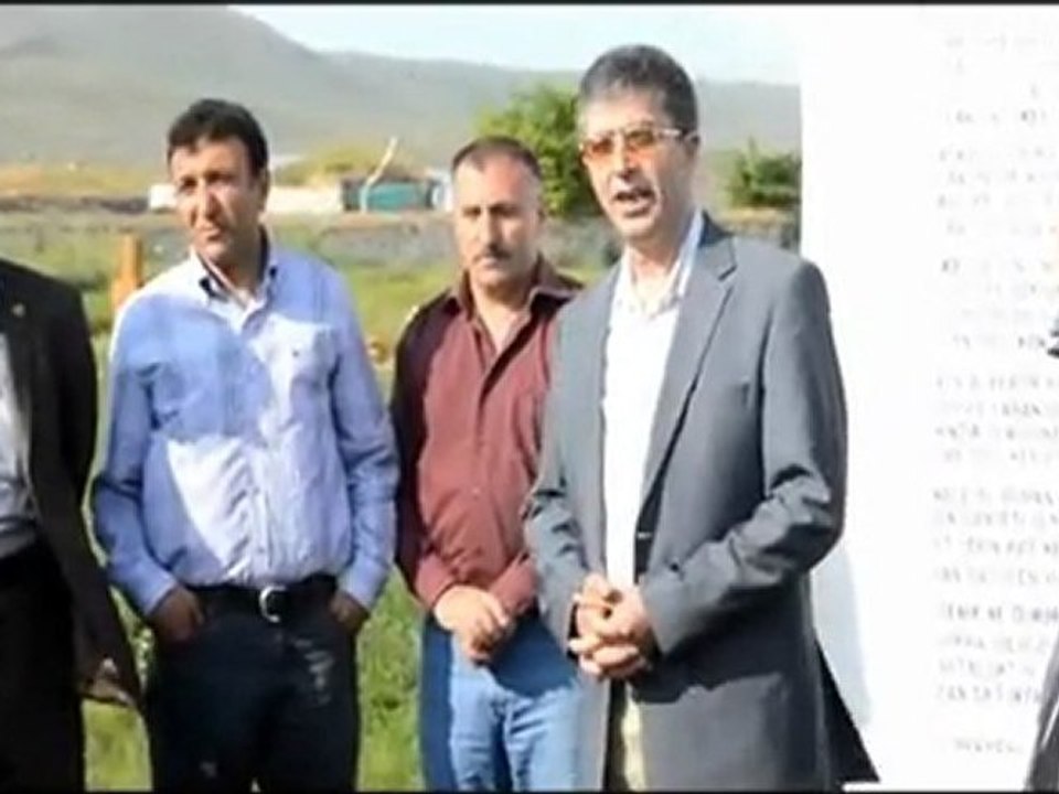 AŞIK ŞENLİK KÜLTÜR ETKİNLİKLERİ 2011 AŞIK ŞENLİK ANIT MEZARI ZİYARETİ