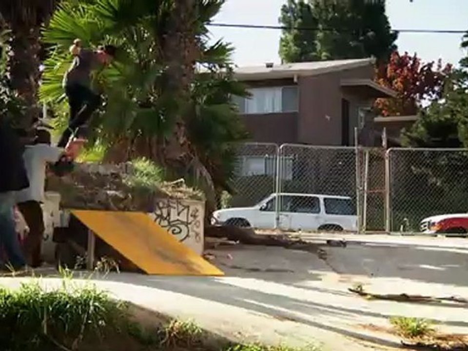 Skate & Create Behind The Scenes: Dwindle