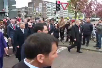 Gül'e coşkulu karşılama