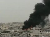 فري برس حمص الخالدية لحظة سقوط الصاروخ واشتعال هام 19 4 2012 Homs