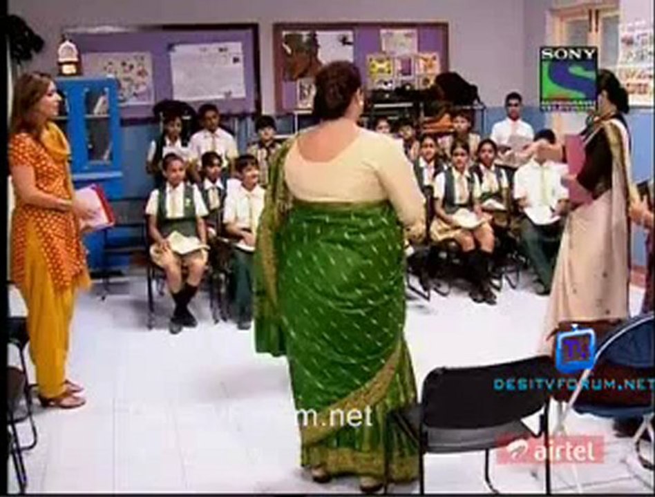 Parvarish Kuch Khatti Kuch Meethi - 19th April 2012 Video Pt4