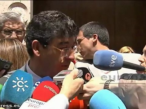 Opiniones de PSOE, PP e IU en el Parlamento