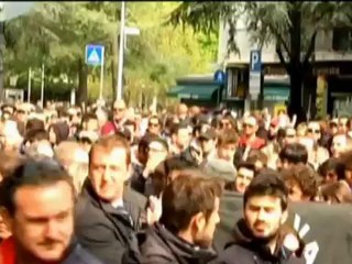 Bergamo ferma per i funerali di Morosini
