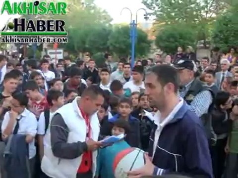 Akhisar Sokak Basketbolu Sevgi Yolu Üçlük Atış Yarışması