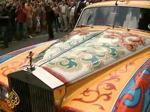 Beatles fans pay Abbey Road tribute - 08 Aug 09