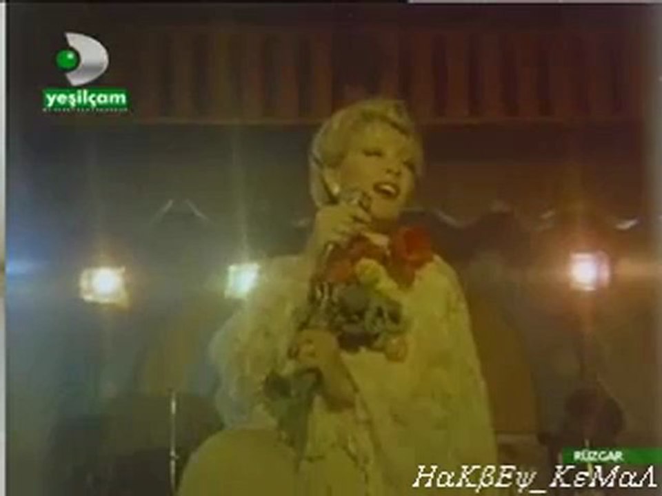 Emel SAYIN     "OLMUYOR SENSİZ OLMUYOR"