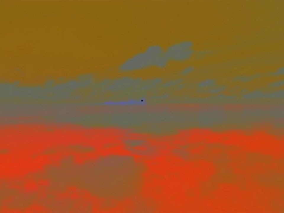 Illusion Optique : L'île en noir et blanc (Couleur)