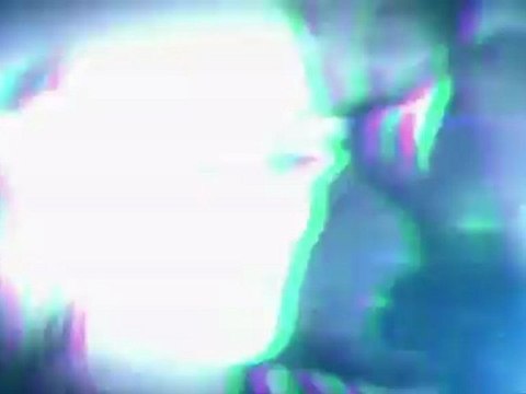 Sophie Monk Talks About Flour-Bombing Kim Kardashian