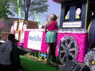 Celebrity Style File: Skin Is In!