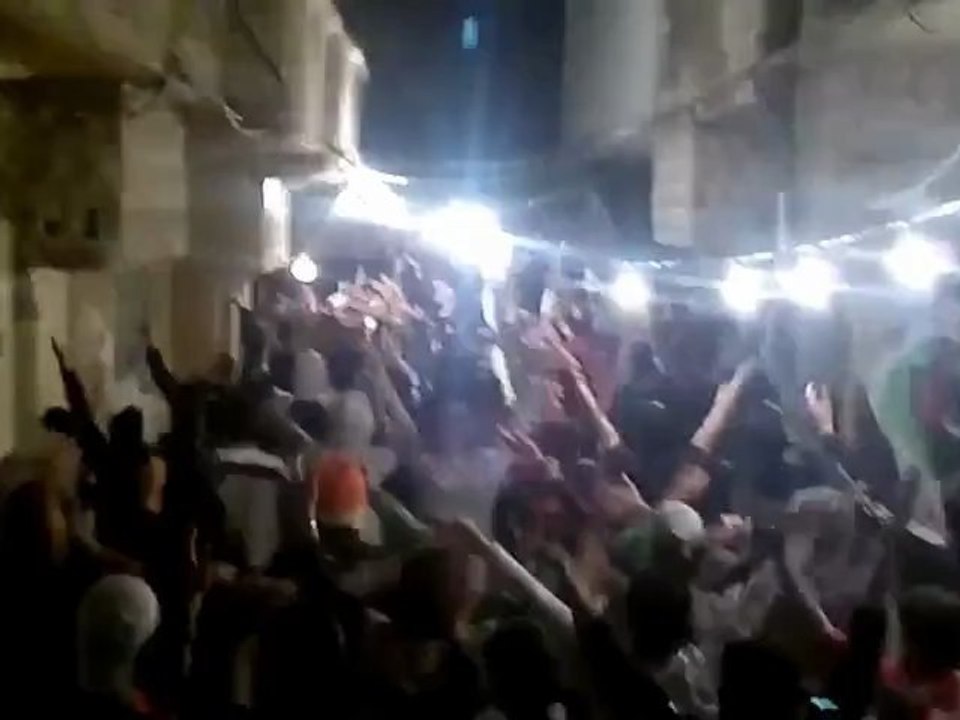 فري برس دمشق نهر عيشة مسائية رائعة رغم الحصار الامني 19 4 2012 Damascus