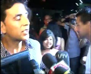 Akshay & Zarine At The Vicky Donor Screening