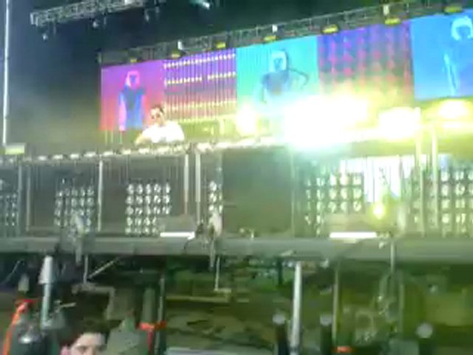 VID-20120419-00004