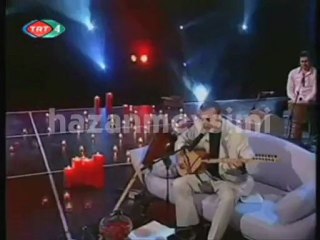 Cengiz ÖZKAN    "BİR AY DOĞAR İLK AKŞAMDAN"