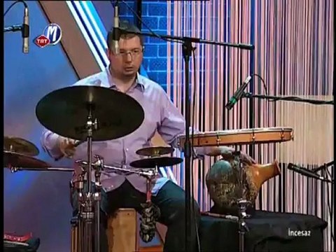 Cengiz ÖZKAN PENCEREDE PERDE BEN