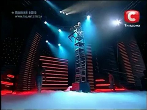 SERGEY KAPRANOV-equilibre-presents Art agency Valentino