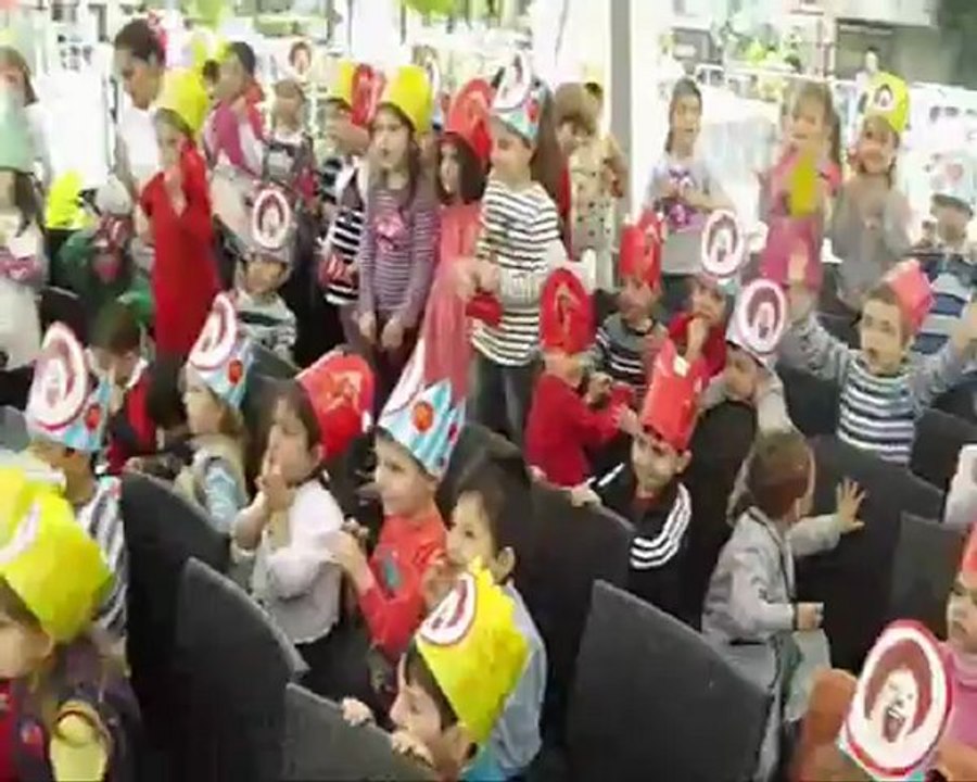 Merkez Yuva 23 Nisan Ronald Gösterisi