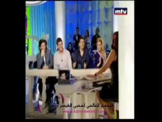 منى ابو حمزة تهدي القيصر كلك على بعضك حلو وشادي مارون يقلده