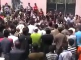 فري برس درعا مدينة بصر الحرير مظاهرة خرجت رغم الجراح والحصار والقصف  وحرق المنازل  في جمعة   سننتصر ويهزم الاسد 20 4 2012 Daraa