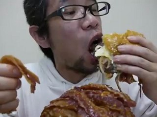 Au Japon, Burger King invente le burger avec 1050 tranches de bacon
