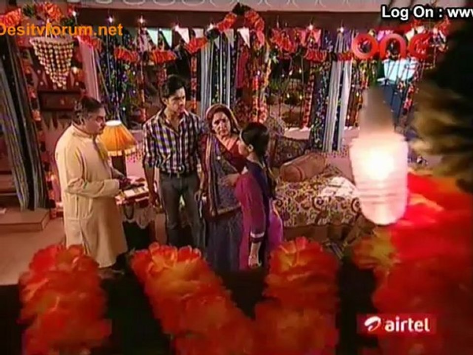 Jhilmil Sitaron Ka Aangan Hoga - 20th April 2012 pt2
