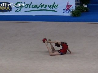 Anastasyia Detkova 2012 WC Pesaro Q ball