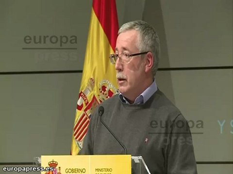 Toxo y Méndez lamentan que Báñez desprecie el diálogo