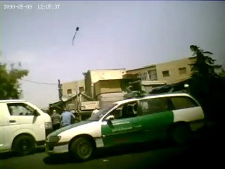 فري برس دمشق ركن الدين حاجز أمني يقطع الطريق إلى جامع سعيد باشا 20 4 2012 Damascus