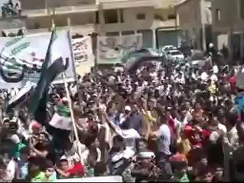 فري برس ادلب بنش مظاهرة جمعة سننتصر ويهزم الاسد 20 4 2012 ج1 Idlib